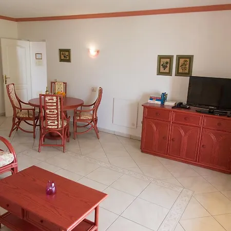 Residencial El Sueno Apartment *